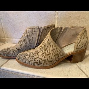1 State Iddah Perforated Cutaway Bootie